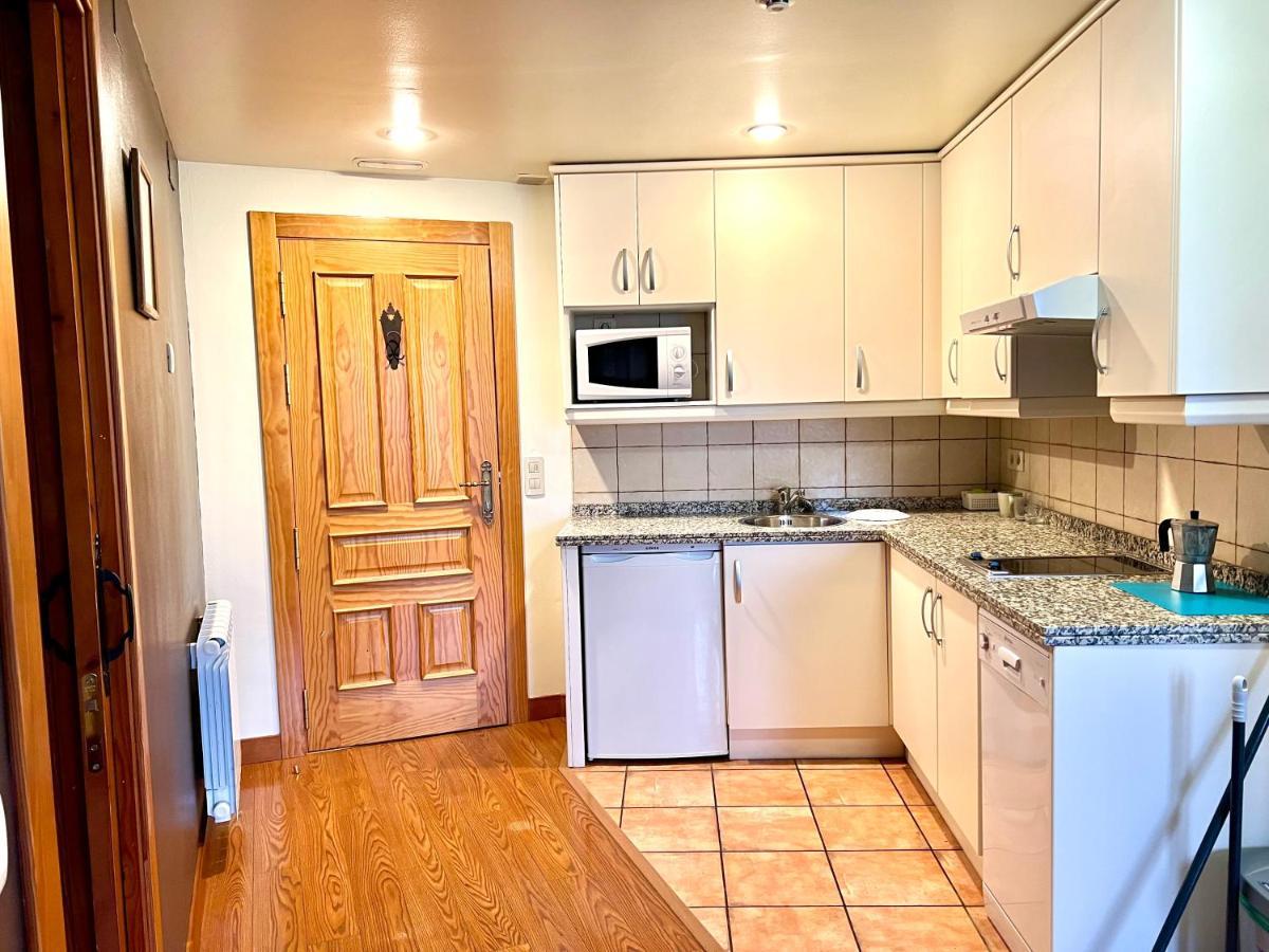 פלצ'וסה Apartamentos Cuirgu מראה חיצוני תמונה