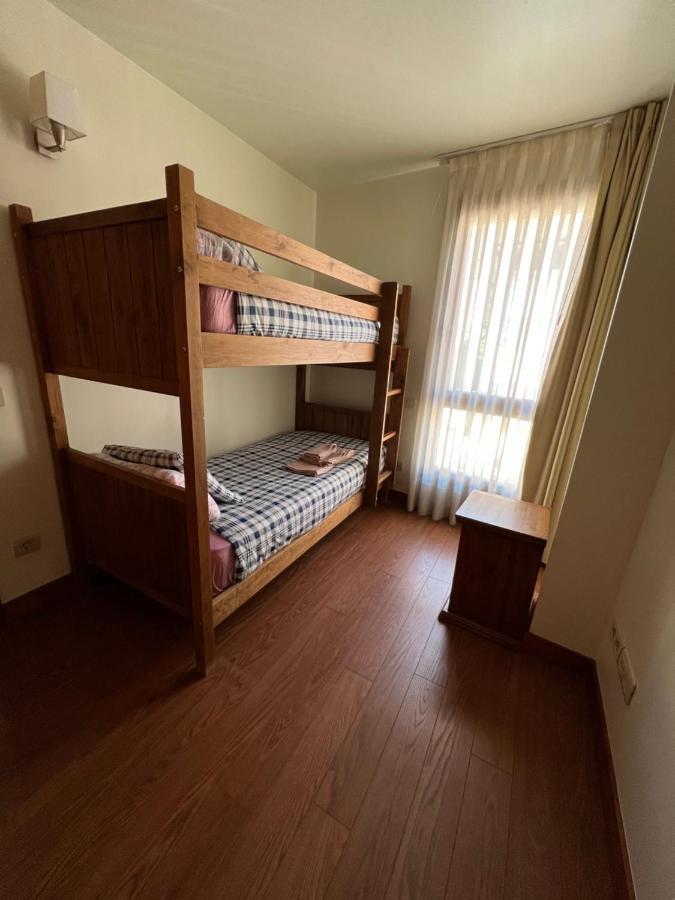 פלצ'וסה Apartamentos Cuirgu מראה חיצוני תמונה