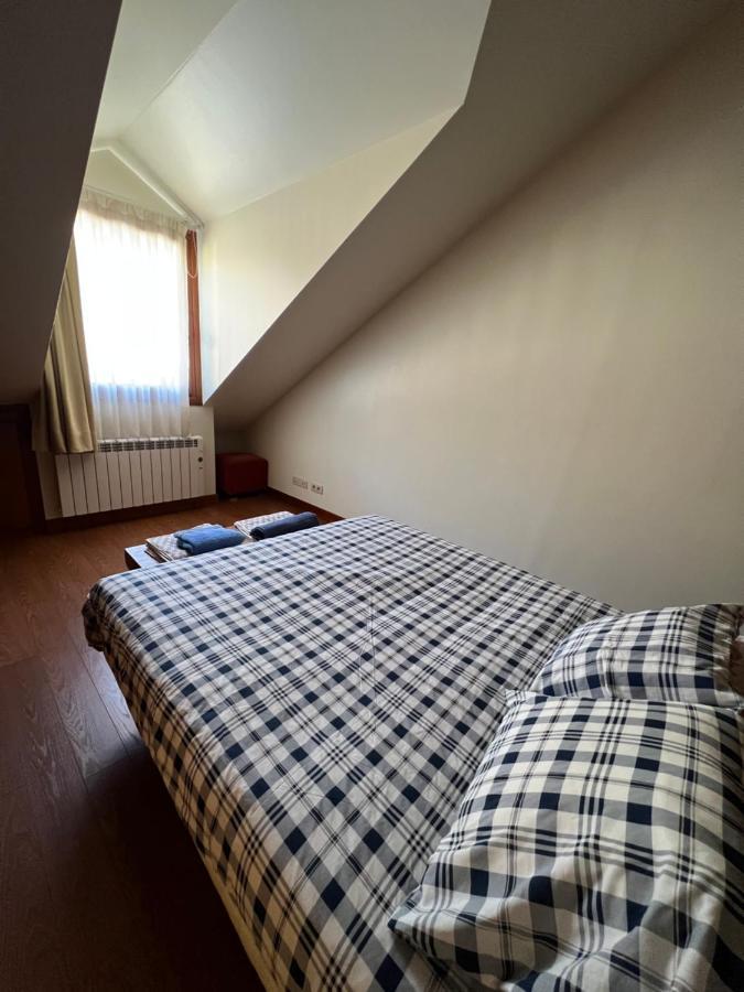 פלצ'וסה Apartamentos Cuirgu מראה חיצוני תמונה