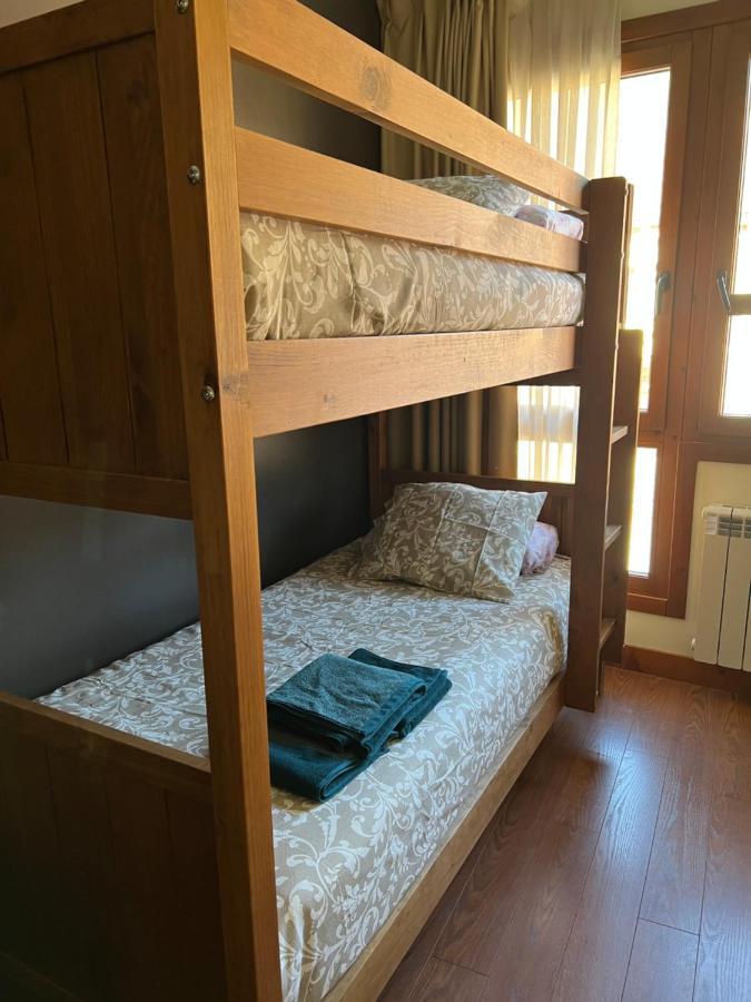 פלצ'וסה Apartamentos Cuirgu מראה חיצוני תמונה